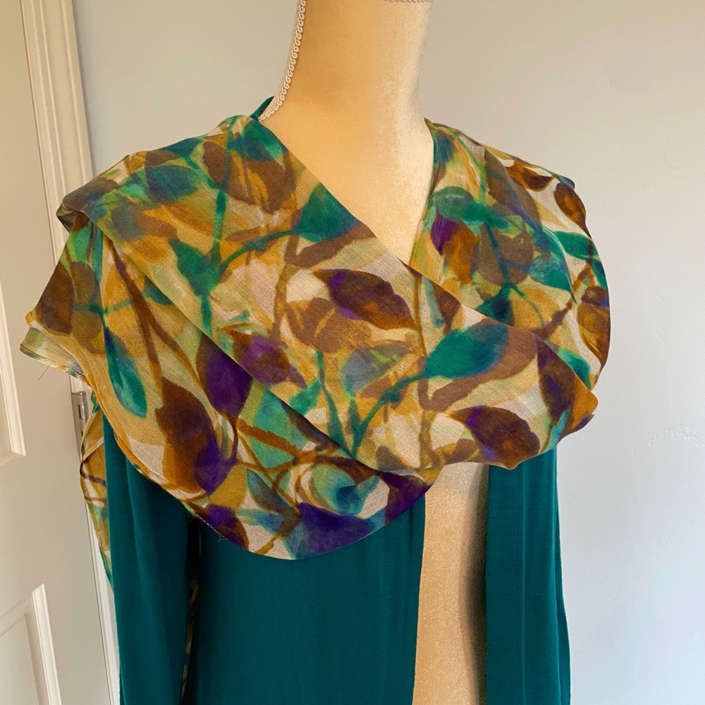 Colorful Leaf Pattern Over-sized Scarf - Picture 2 of 3
